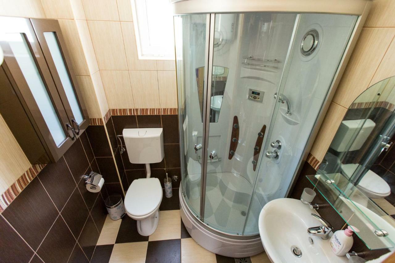 Apartment Green House Petrovac Екстер'єр фото