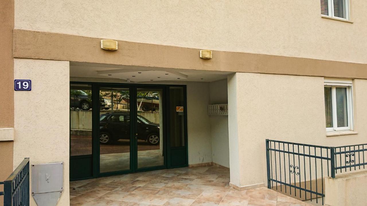 Apartment Green House Petrovac Екстер'єр фото